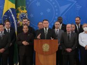 Bolsonaro sinaliza recriação de ministérios se vencer as eleições no Congresso