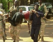 Pelo menos 27 mortes em sequestro no Mali, país sob intervenção militar francesa