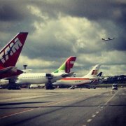 Aeroviários e aeronautas vão para greve apesar das ameaças das empresas da aviação