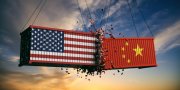 Escalada na guerra comercial: Trump anuncia mais taxas sobre as mercadorias chinesas