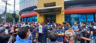 Servidores de Guarulhos se mobilizam e arrancam liminar contra fechamento da Proguaru
