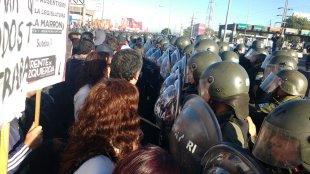 O sindicalismo combativo e a esquerda cortam importante via de acesso à Buenos Aires