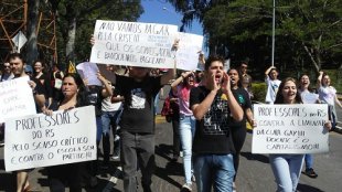 Comitê da UCS em apoio à greve do professores convoca ato em Caxias do Sul