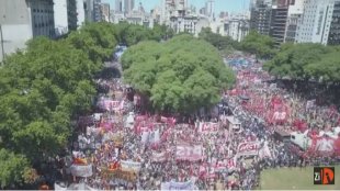 [DRONE] Primeiras imagens da multidão na Argentina que querem ocultar