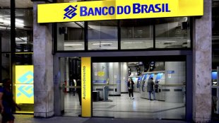 Plano de Bolsonaro e Guedes para desmonte do BB incluíra demissões de trabalhadores