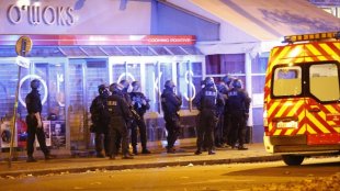 Massacre em Paris: Hollande decreta estado de exceção