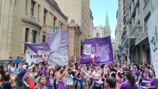 Milhares de mulheres foram as ruas apesar do boicote das centrais sindicais à paralisação 