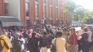 Trabalhadores da Unicamp vencem manobra da reitoria e suspendem CONSU