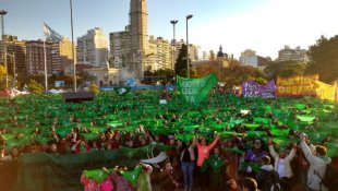 #NiUnaMenos: as mulheres voltam a ganhar as ruas na Argentina