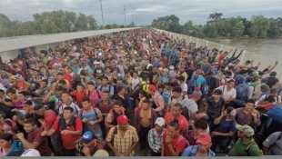 Declaração: passagem livre e segura e plenos direitos políticos e sociais para a caravana migrante