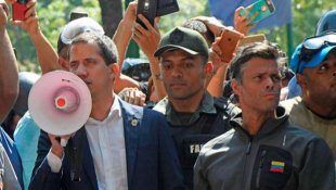 Repudiamos a tentativa de golpe de Guaidó apoiada pelo imperialismo e pela direita regional