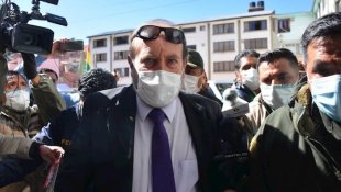 Ministro da Saúde da Bolívia é detido por compra fraudulenta de respiradores