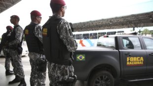 Bolsonaro coloca Força Nacional para bloquear a entrada de imigrantes na fronteira com o Acre
