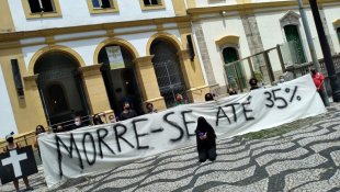 Trabalhadores da educação se manifestam contra Covas, pela vida da comunidade escolar
