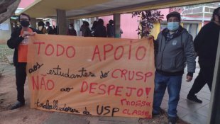 Trabalhadores da USP em apoio aos estudantes moradores do CRUSP
