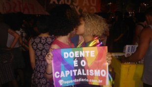 Milhares de manifestantes se concentram em ato agora no MASP contra a cura gay em SP