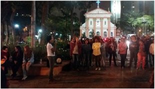 Mais de 100 pessoas participam do ato contra caso de feminicídio em São Bernardo