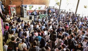 Contra Bolsonaro e golpistas: que o DCE/UnB convoque assembleia pela base com voz e voto