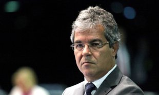Senador do PT, após morte de Marielle, diz: “eu queria uma intervenção no Brasil inteiro”