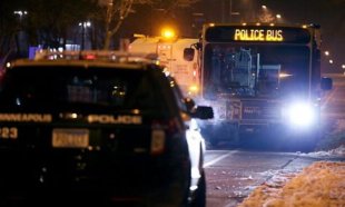 Motoristas de ônibus de Minneapolis se recusam a cooperar com a polícia