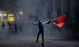 Protestos no Quirguistão geram crise política
