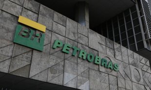 Com gasolina mais cara na história, acionistas da Petrobras recebem lucros antecipados