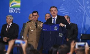  Saído da COP-26, Bolsonaro fala em construir hidrelétrica em reserva indígena