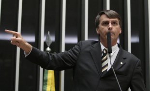 Bolsonaro busca alianças em eventual governo e sinaliza para velhos corruptos do DEM