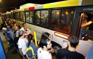 Pezão corta RioCard de 27 mil estudantes usuários de ônibus intermunicipal, metro e barcas