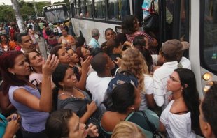 661 ônibus do Rio são sucatas que rodam ilegalmente, graças à justiça que soltou o Barata