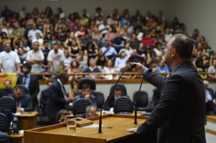 Em votação apertada, Câmara autoriza parcelamento de salários em Porto Alegre