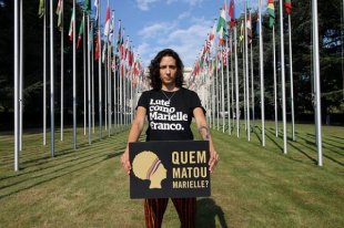 Viúva de Marielle: "sem respostas, autoridades brasileiras estão com mãos sujas de sangue"