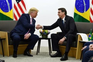 Bolsonaro apoia declaração de Trump de que irá declarar manifestantes como terroristas