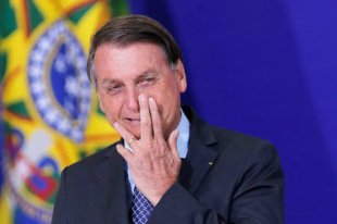Bolsonaro diz que auxílio é "caminho para insucesso", mas bolsa-banqueiro segue intocável
