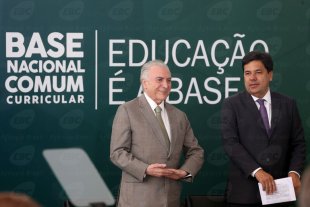 Temer quer impor nova base curricular para implementar excludente reforma do Ensino Médio