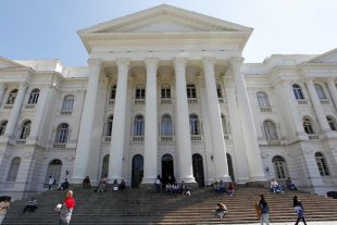 Judiciário golpista proíbe reunião de estudantes da UFPR que querem responder a ataque bolsonarista contra estudante