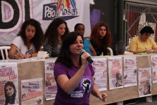 Silvia Ferraro do Movimento Mulheres em Luta no Encontro do Pão e Rosas