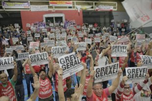 Doria desrespeita Constituição, direito de greve e ameaça metroviários de demissão