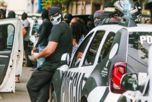 A “complexa” vacilação da Resistência sobre a greve dos policiais no Ceará