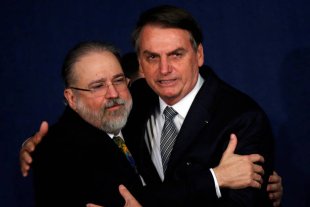 Com Estado de Defesa, Aras reafirma fidelidade a um Bolsonaro cada vez mais isolado 