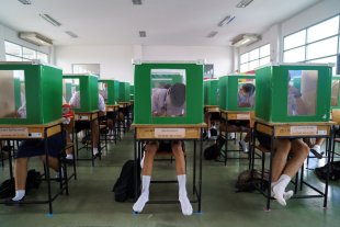 PL do NOVO obriga escolas a abrir mesmo com sistema de saúde colapsado