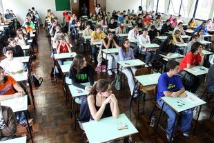 Brasil ainda tem um em cada cinco jovens sem trabalhar nem estudar, diz IBGE