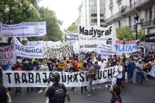 45 anos do golpe militar na Argentina: confira o importante ato na Praça de Maio 