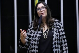 Deputada bolsonarista gasta R$ 12,5 mil de dinheiro público em campanha por voto impresso