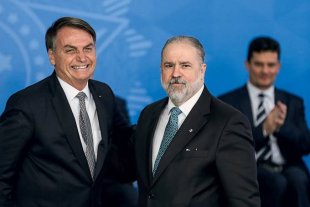 Após decisão de ministra, PGR terá que abrir inquérito por prevaricação de Bolsonaro no caso Covaxin