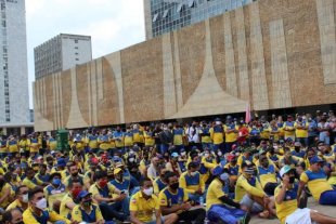Atos do 13J deveriam unificar trabalhadores e estudantes contra privatização dos Correios
