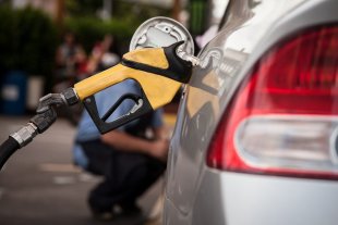 Aumento de 7,2% na gasolina e no gás: Pelo congelamento dos preços e Petrobrás 100% estatal