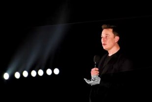 Twitter é comprado pelo reacionário Elon Musk, homem mais rico do mundo