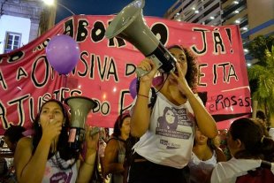 Jovem morre em clínica clandestina de aborto. Uma voz anticapitalista para fortalecer a luta pelo direito ao aborto legal!