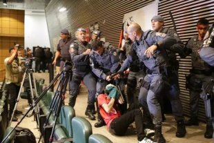 Liberdade já aos presos pela PM de Tarcísio na luta contra a privatização da Sabesp